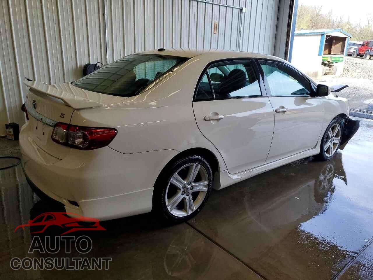 TOYOTA COROLLA 2013 - 2T1BU4EE2DC124145