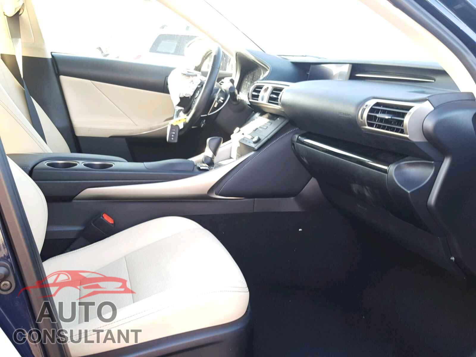 LEXUS IS 250 2015 - JTHBF1D20F5081231