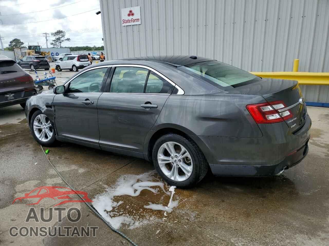 FORD TAURUS 2017 - 1FAHP2D84HG126879
