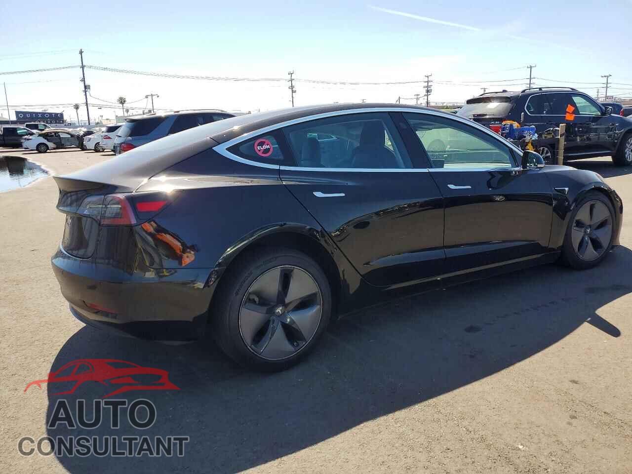 TESLA MODEL 3 2018 - 5YJ3E1EA8JF123067