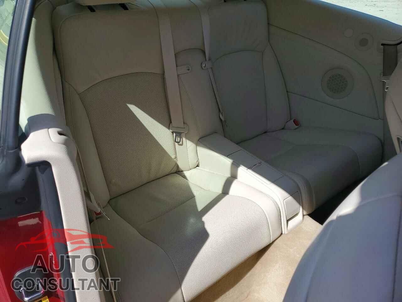 LEXUS IS 2012 - JTHFF2C20C2521826
