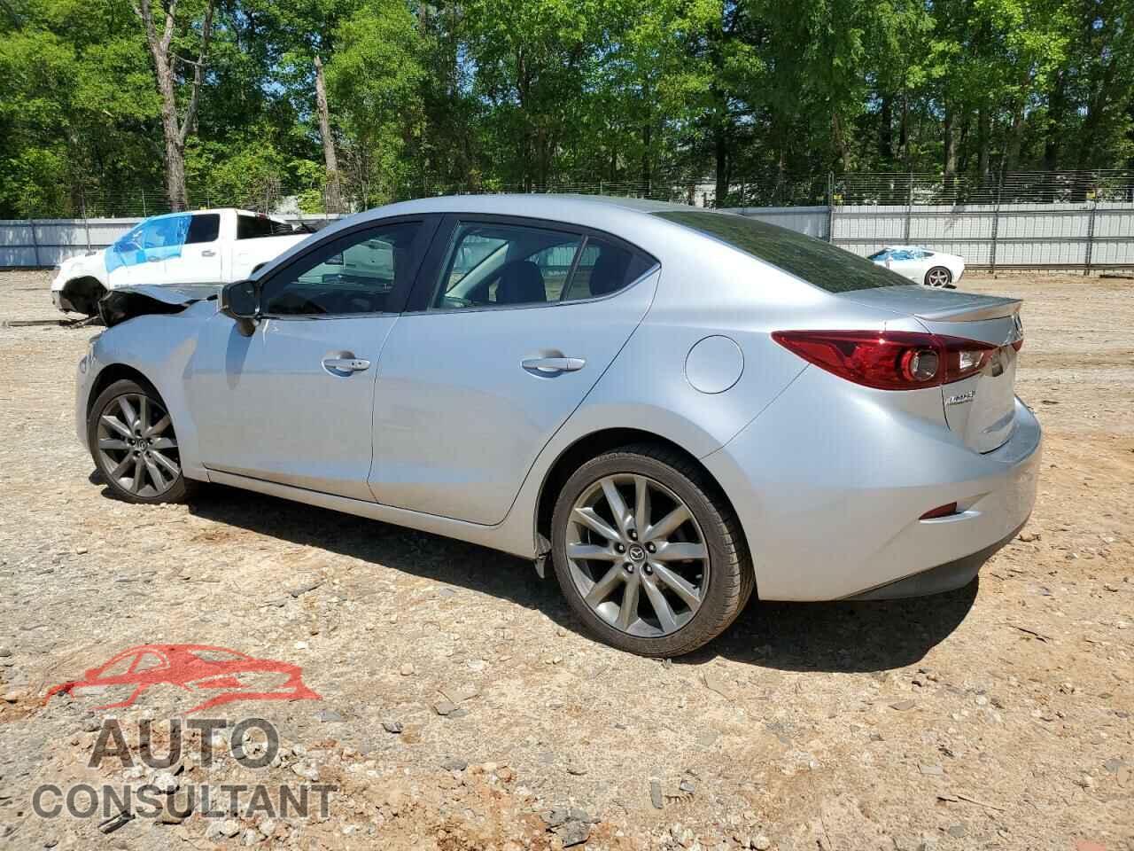 MAZDA 3 2018 - 3MZBN1V30JM207583
