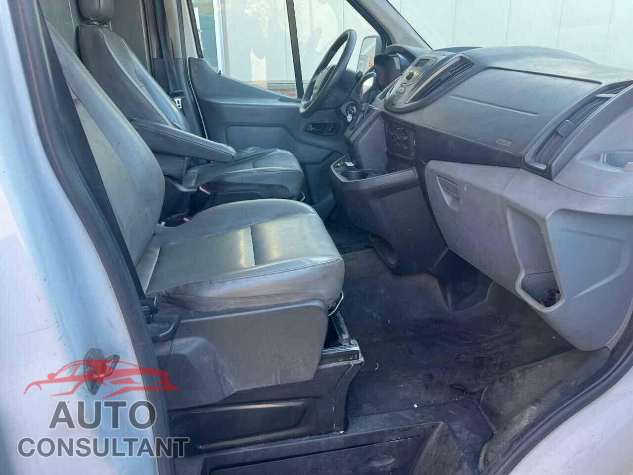 FORD TRANSIT 2017 - 1FTBW2CM7HKA00689