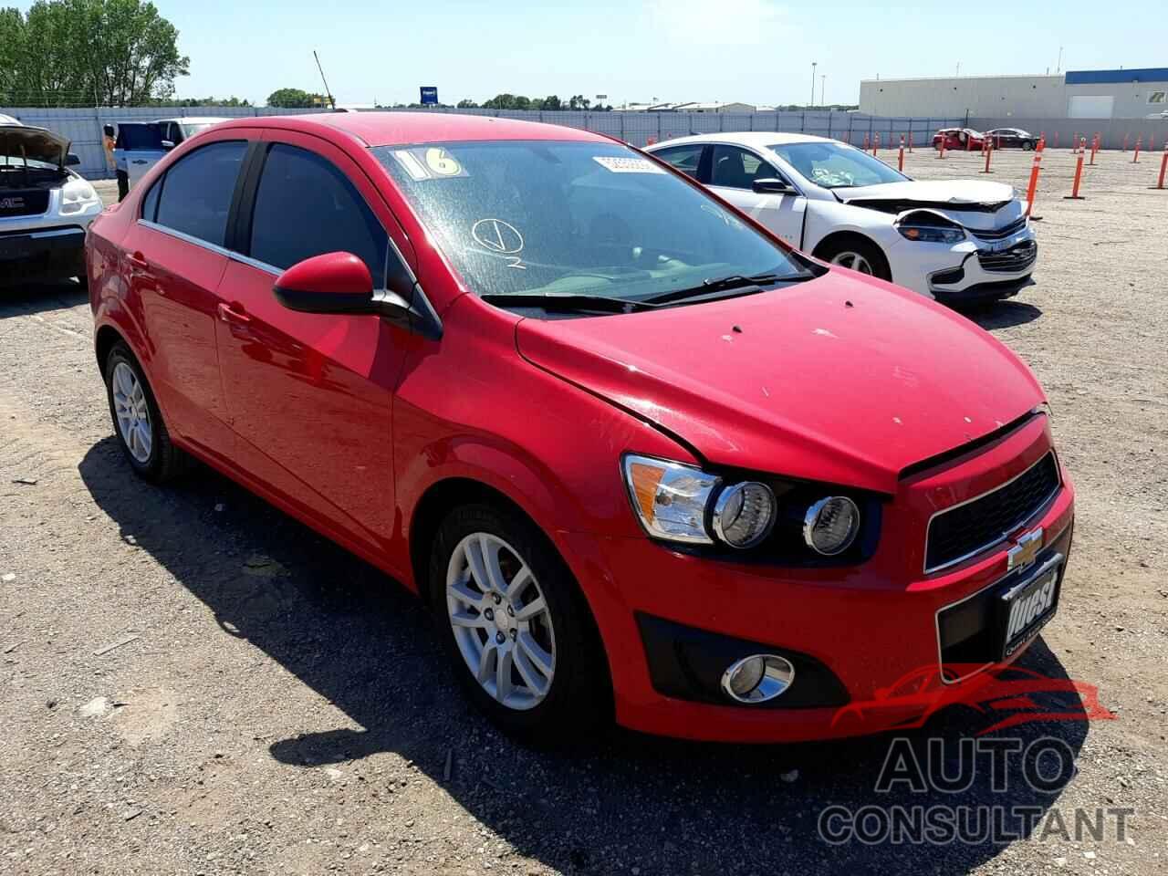 CHEVROLET SONIC 2016 - 1G1JC5SH1G4111681