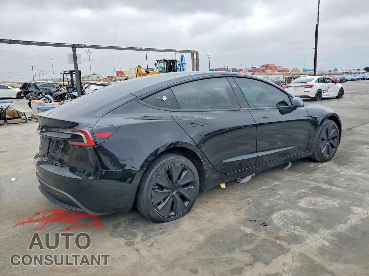 TESLA MODEL 3 2024 - 5YJ3E1EA5RF829909