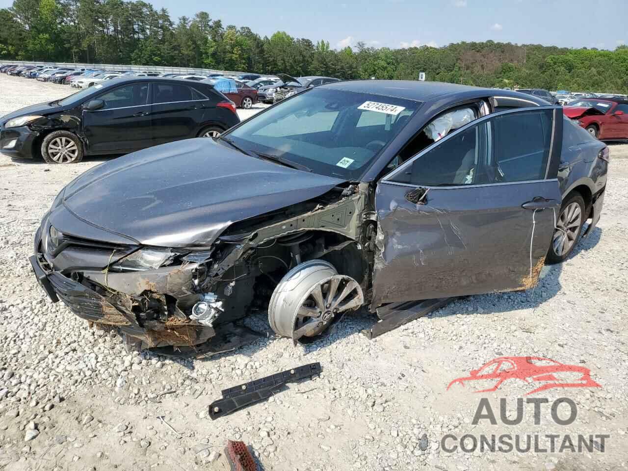 TOYOTA CAMRY 2018 - 4T1B11HK1JU659776
