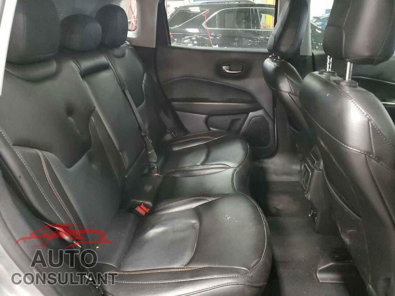 JEEP COMPASS 2020 - 3C4NJCCB4LT194010