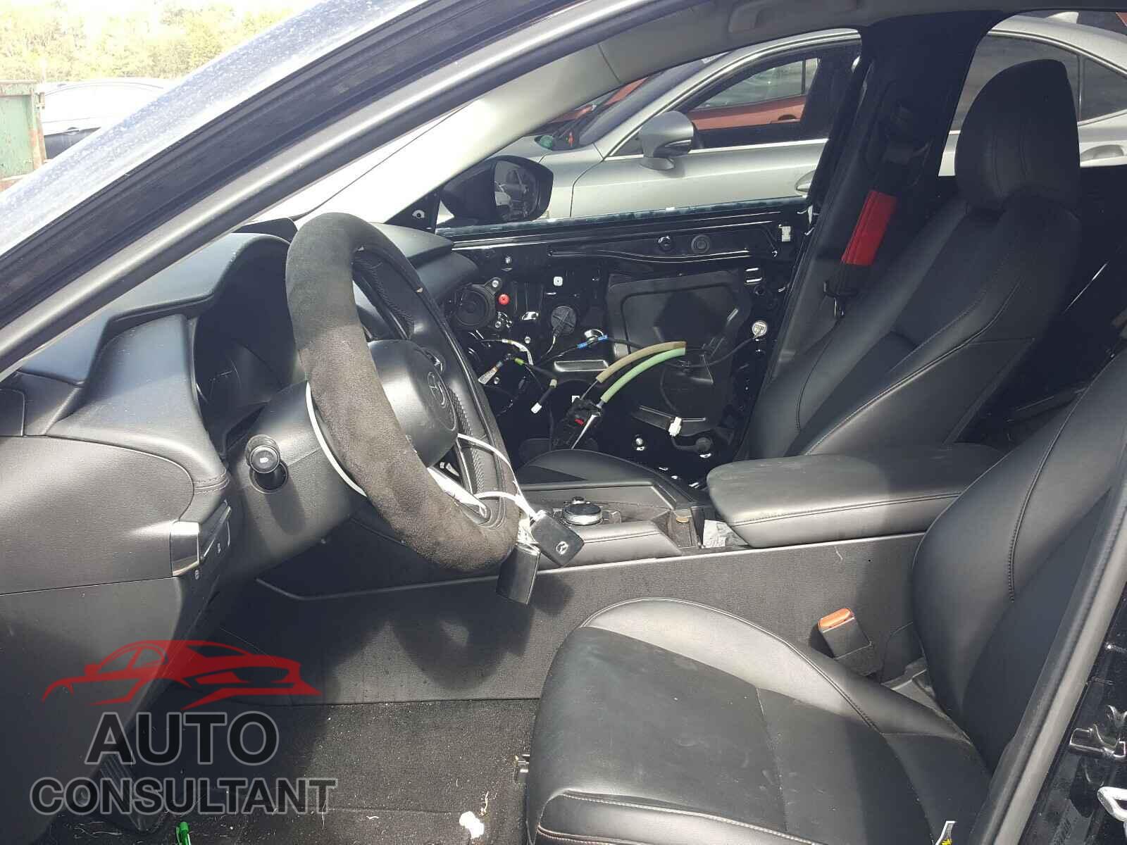 MAZDA 3 2019 - JM1BPACL2K1112232