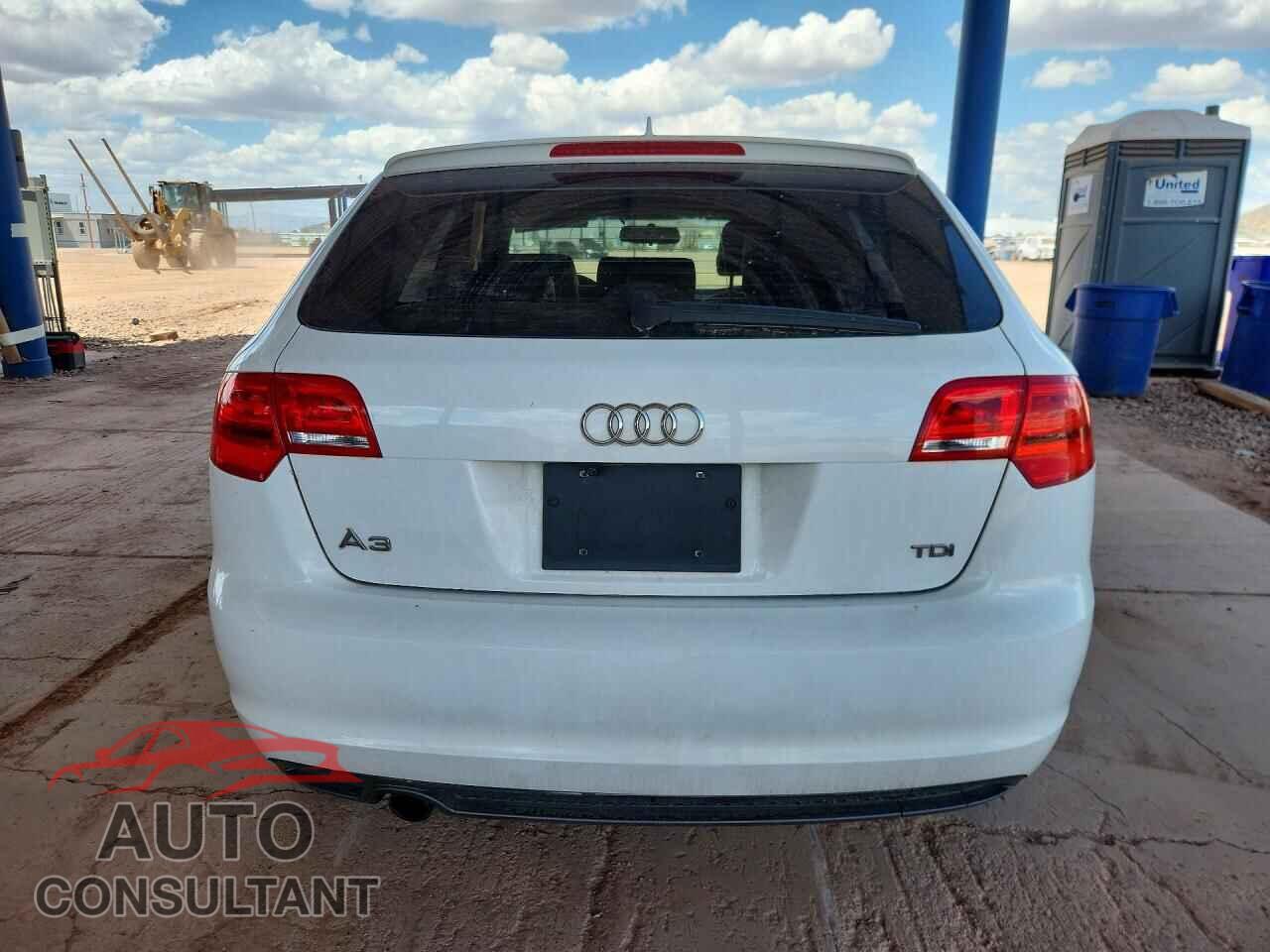 AUDI A3 2011 - WAUBJBFM8BA044298