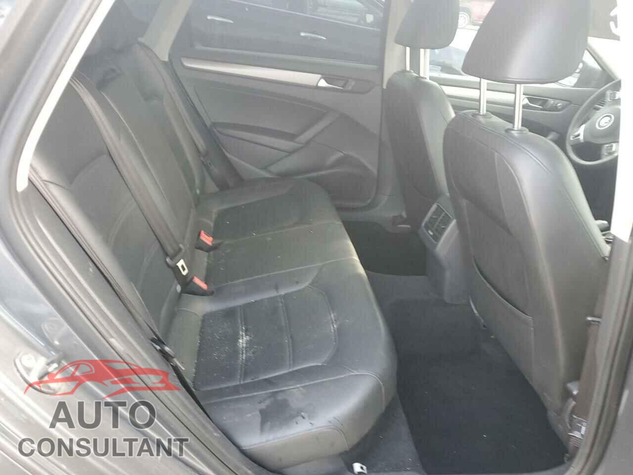VOLKSWAGEN PASSAT 2014 - 1VWBN7A36EC001975