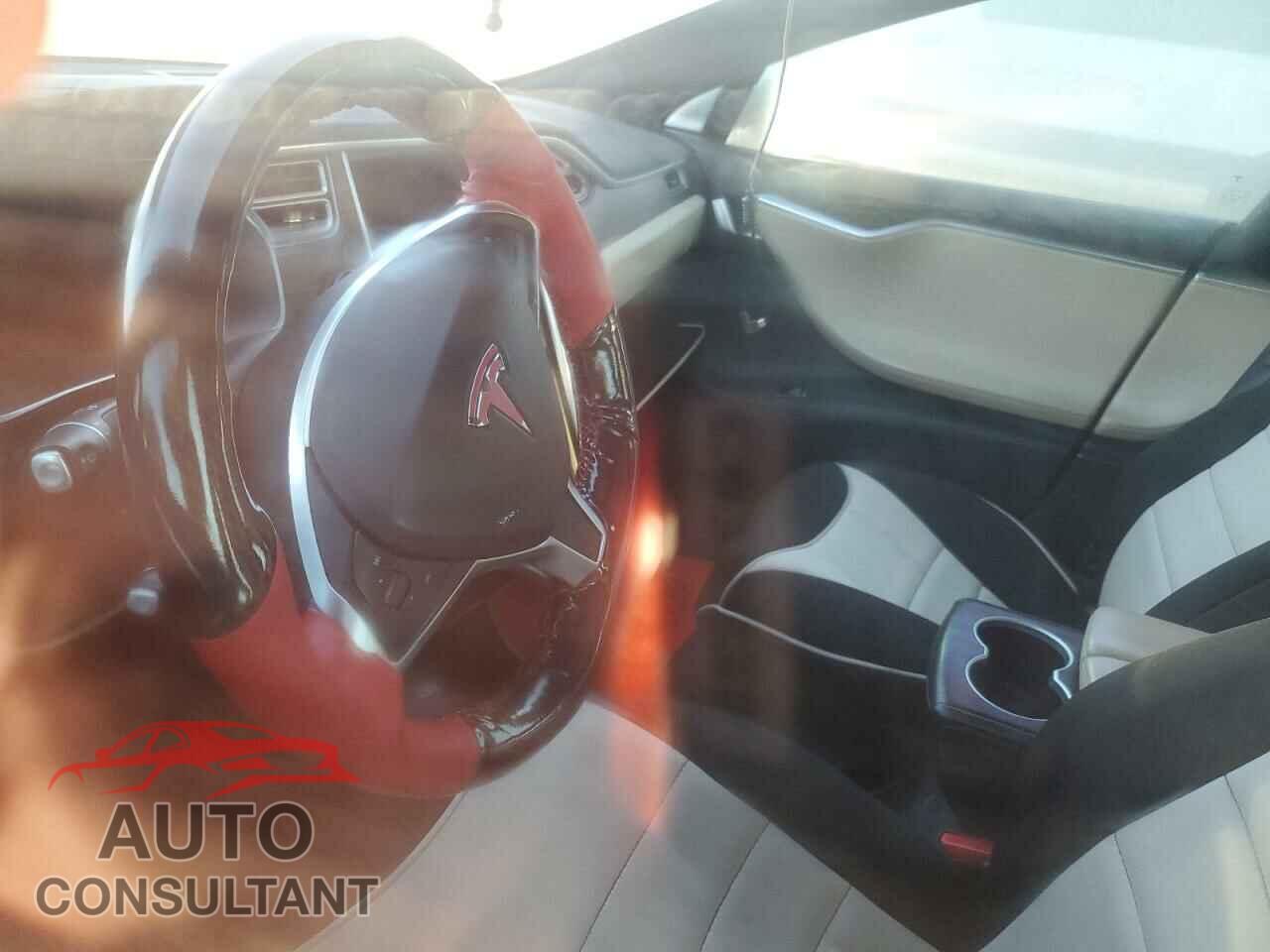 TESLA MODEL S 2015 - 5YJSA1E29FF107628
