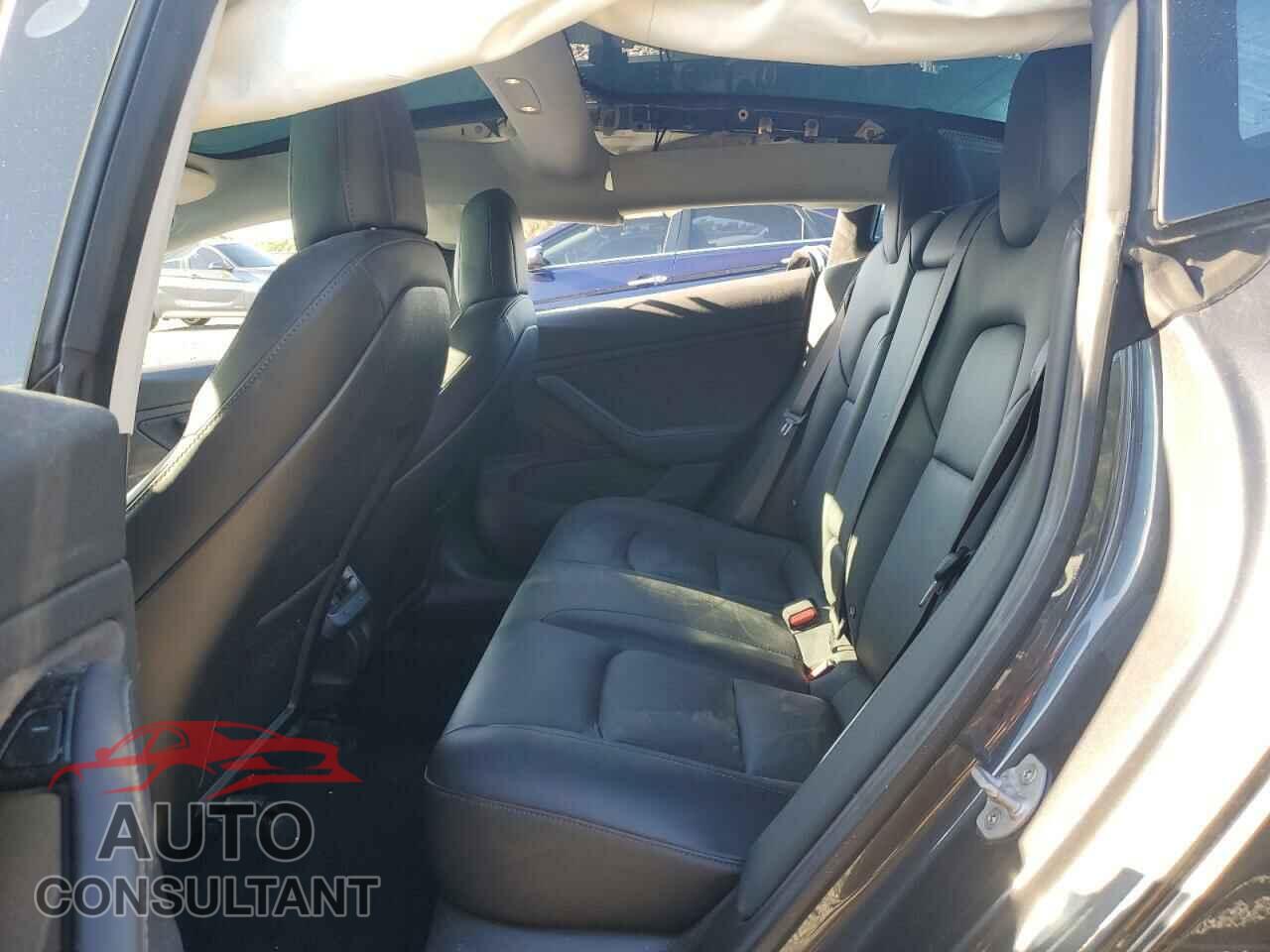 TESLA MODEL 3 2018 - 5YJ3E1EA3JF056863