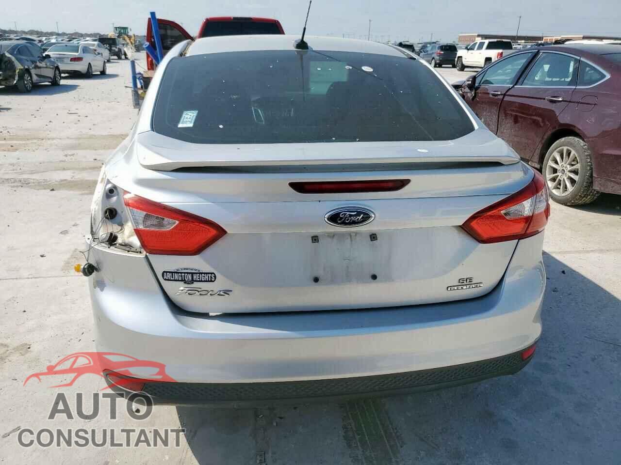 FORD FOCUS 2014 - 1FADP3F26EL174643
