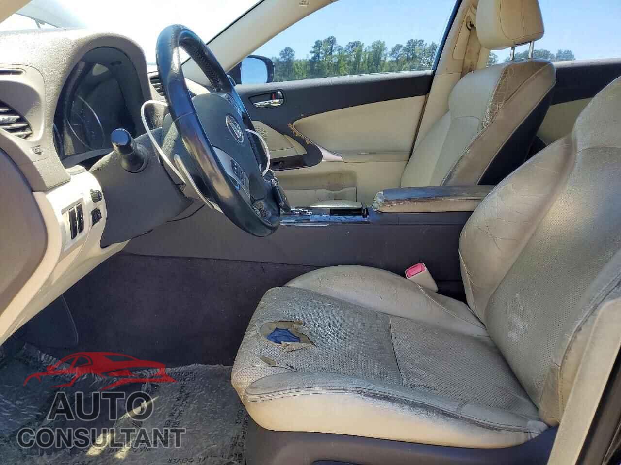 LEXUS IS 2013 - JTHBE5C2XD5032000