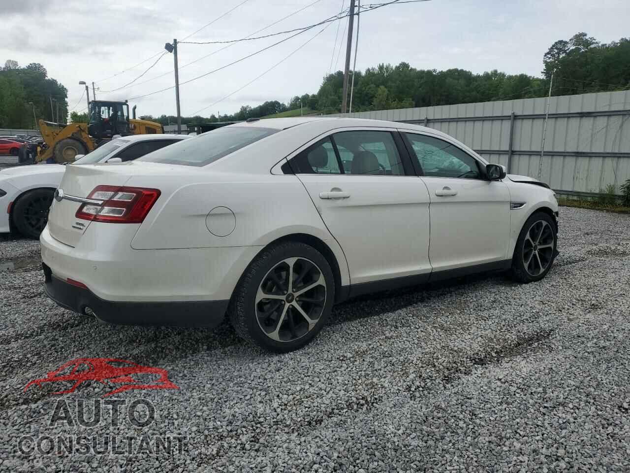 FORD TAURUS 2015 - 1FAHP2E82FG188034