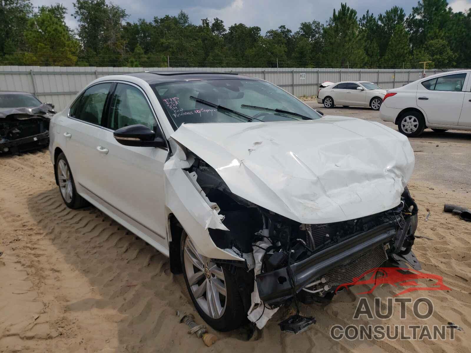 VOLKSWAGEN PASSAT 2018 - 1VWCA7A32JC012546