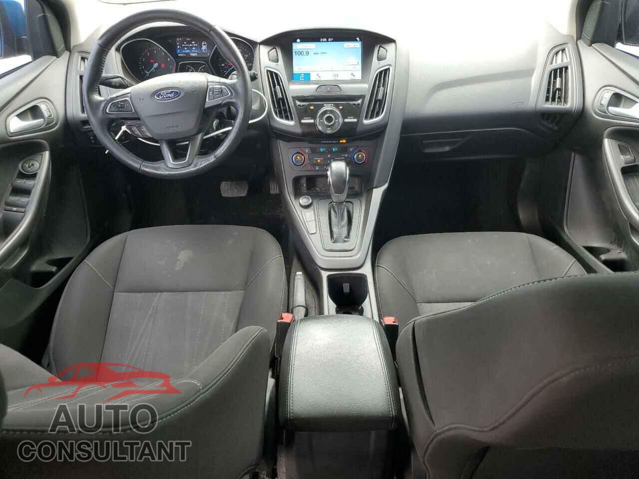 FORD FOCUS 2017 - 1FADP3M28HL244893