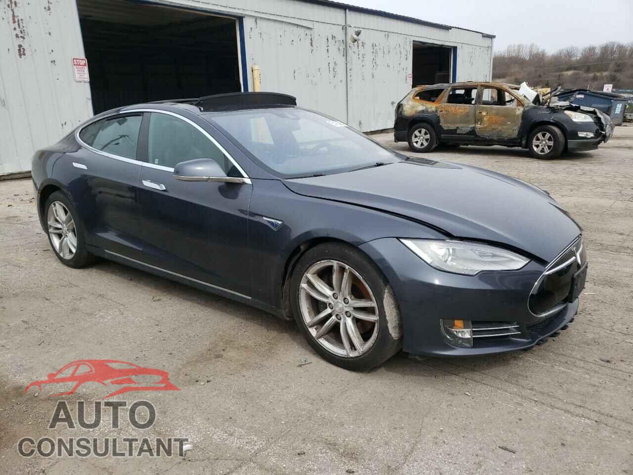 TESLA MODEL S 2015 - 5YJSA1E21FF109938