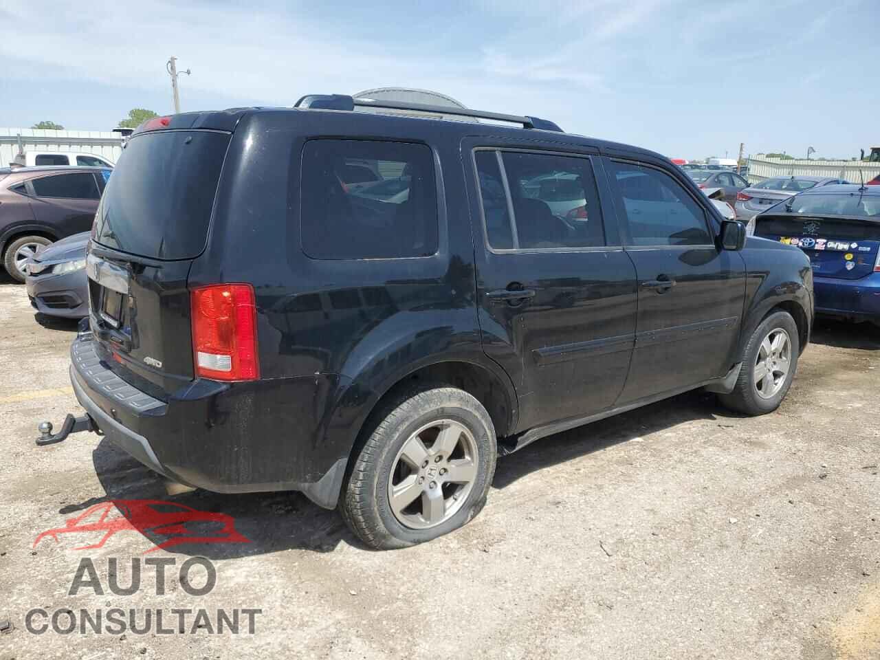 HONDA PILOT 2011 - 5FNYF4H50BB013246