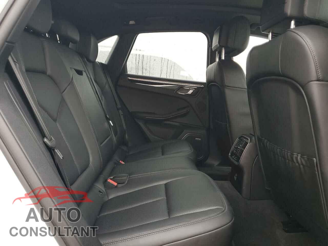 PORSCHE MACAN BASE 2024 - WP1AA2A50RLB11519