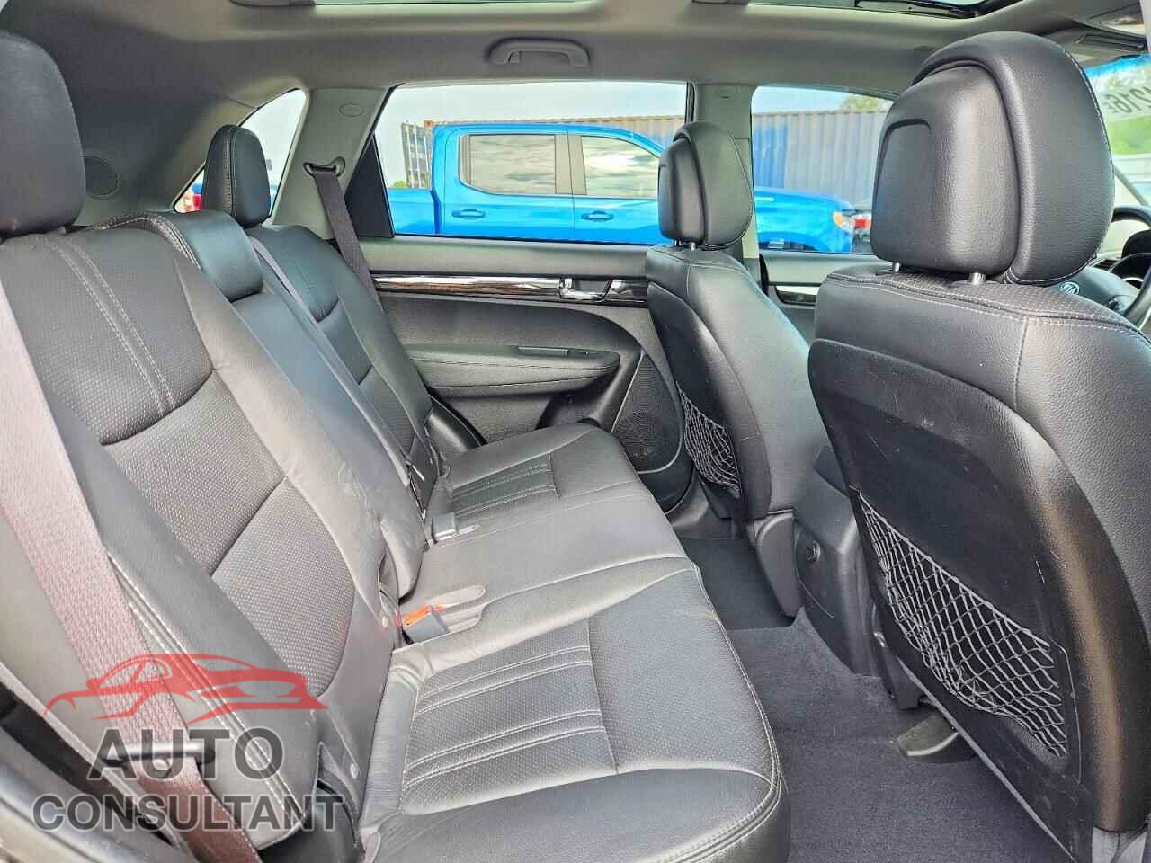 KIA SORENTO 2012 - 5XYKUDA2XCG245004