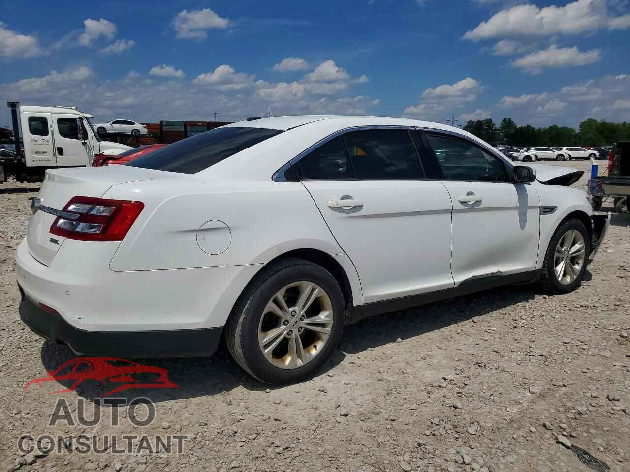 FORD TAURUS 2017 - 1FAHP2E80HG114467