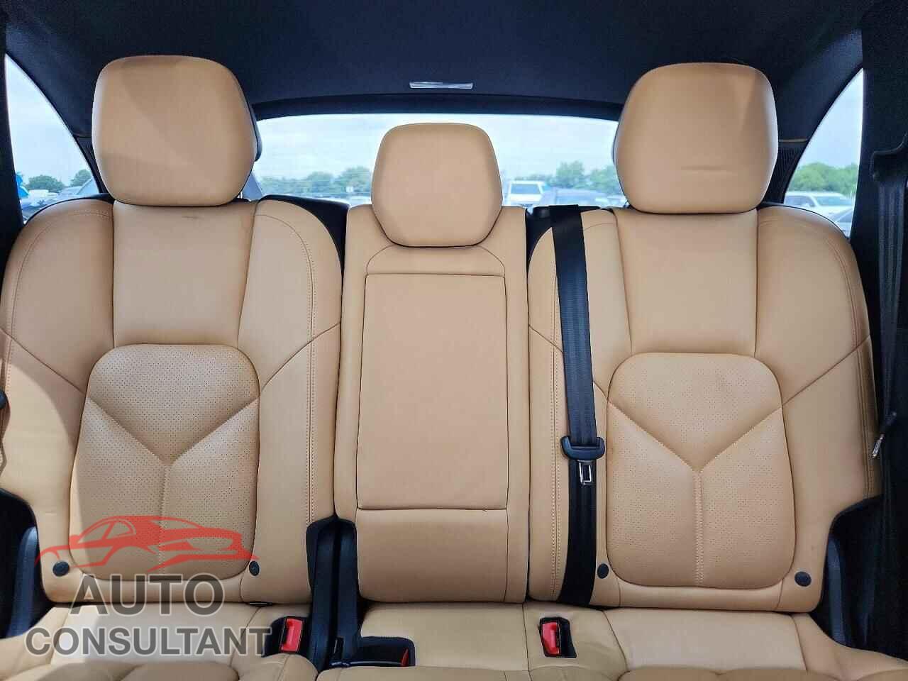 PORSCHE CAYENNE 2015 - WP1AE2A2XFLA53845