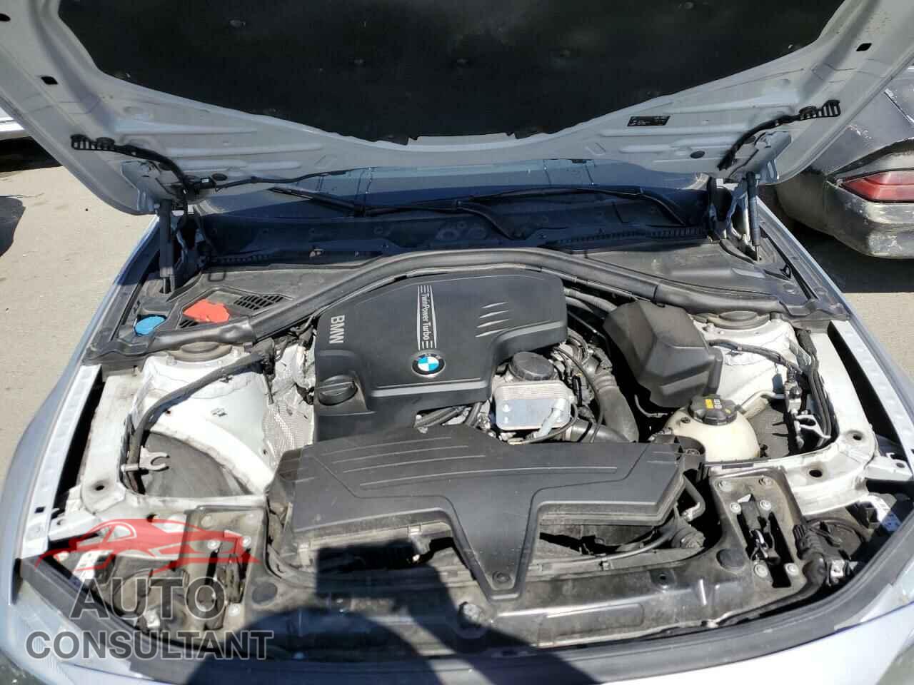 BMW 3 SERIES 2016 - WBA8E9G52GNU29709