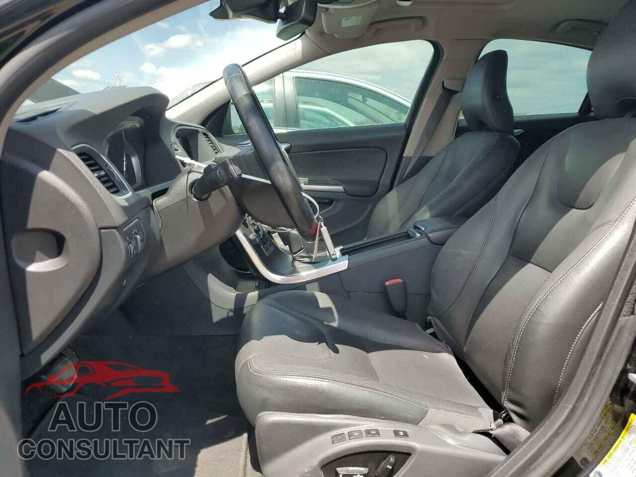 VOLVO S60 2015 - YV126MFB2F2303635