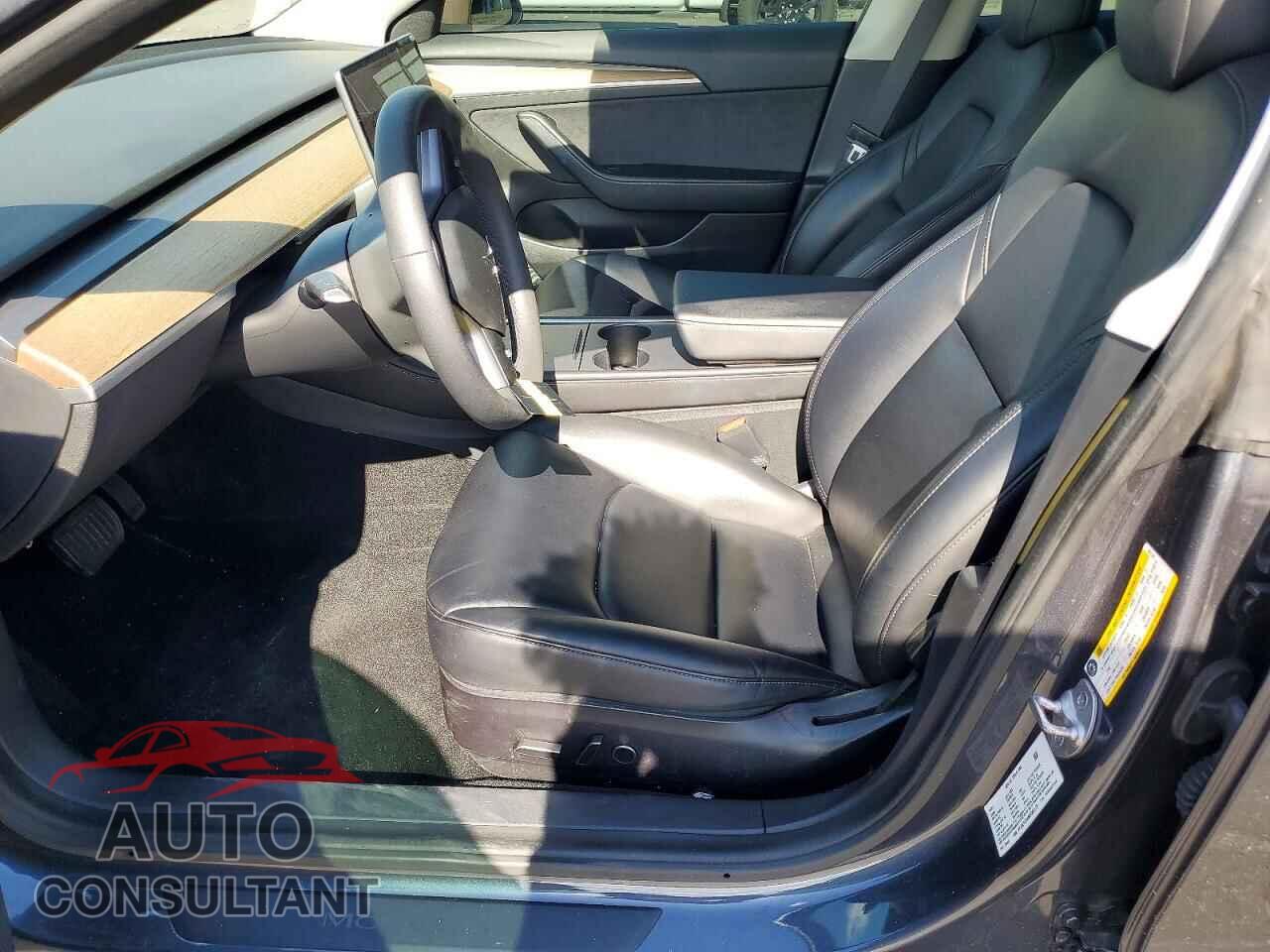 TESLA MODEL 3 2021 - 5YJ3E1EA4MF085129