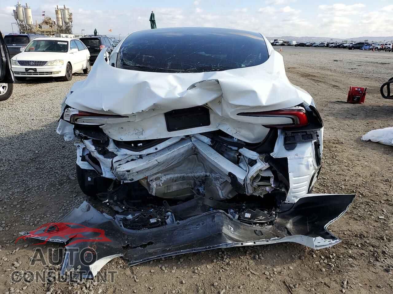 TESLA MODEL 3 2024 - 5YJ3E1EA7RF749463