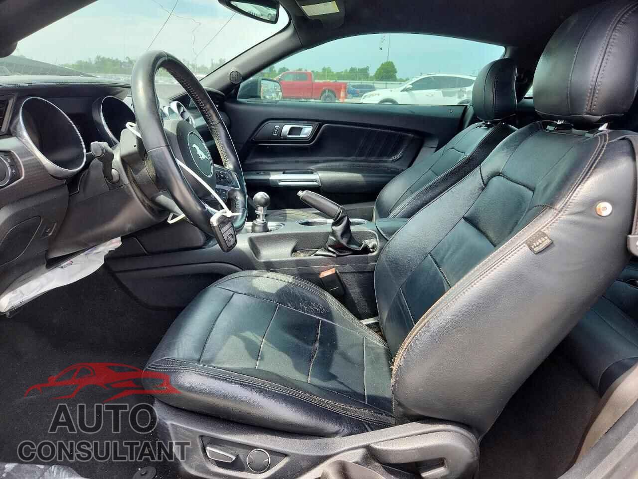 FORD MUSTANG 2018 - 1FA6P8CF2J5127640