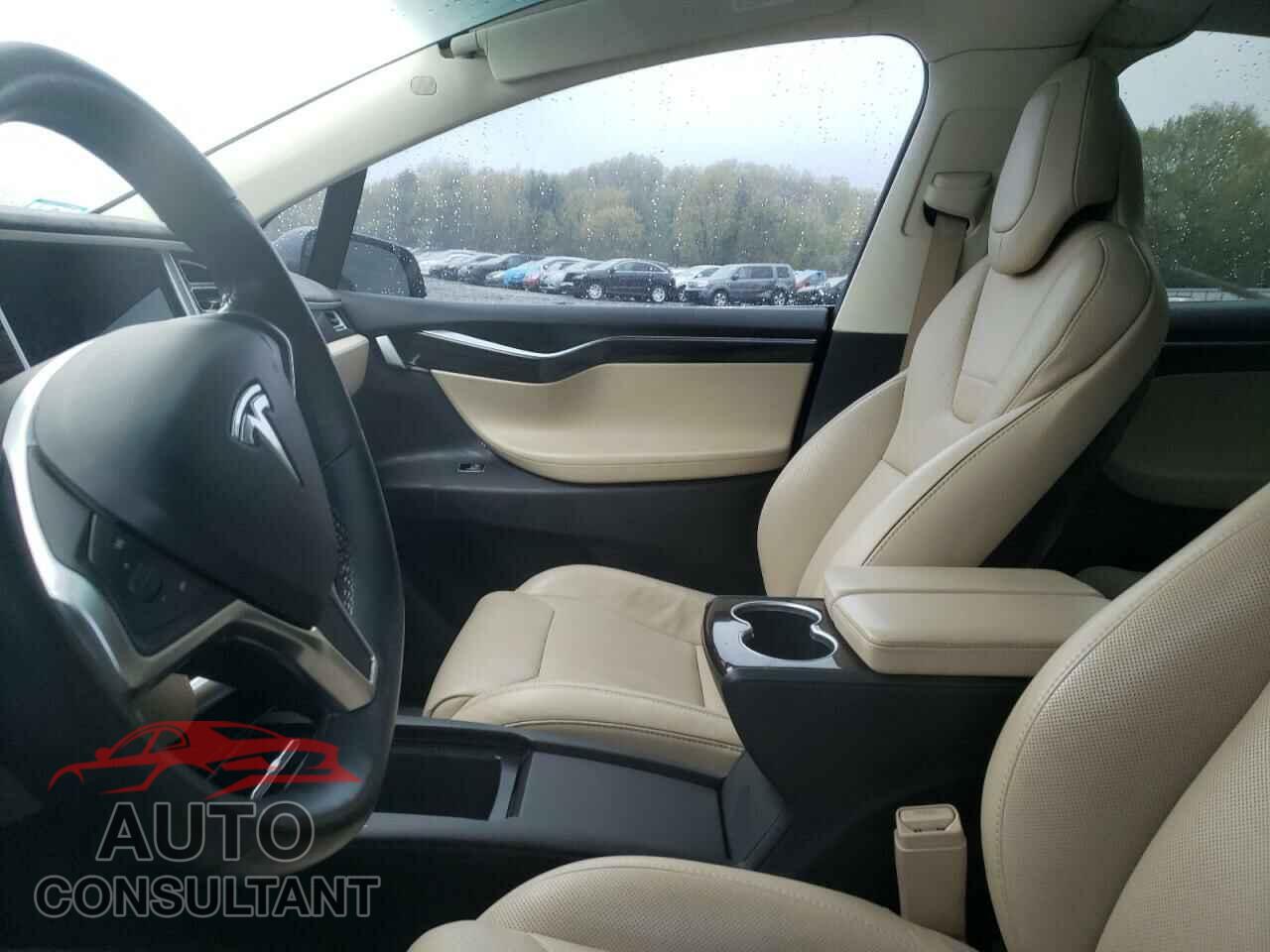 TESLA MODEL X 2016 - 5YJXCBE23GF028267