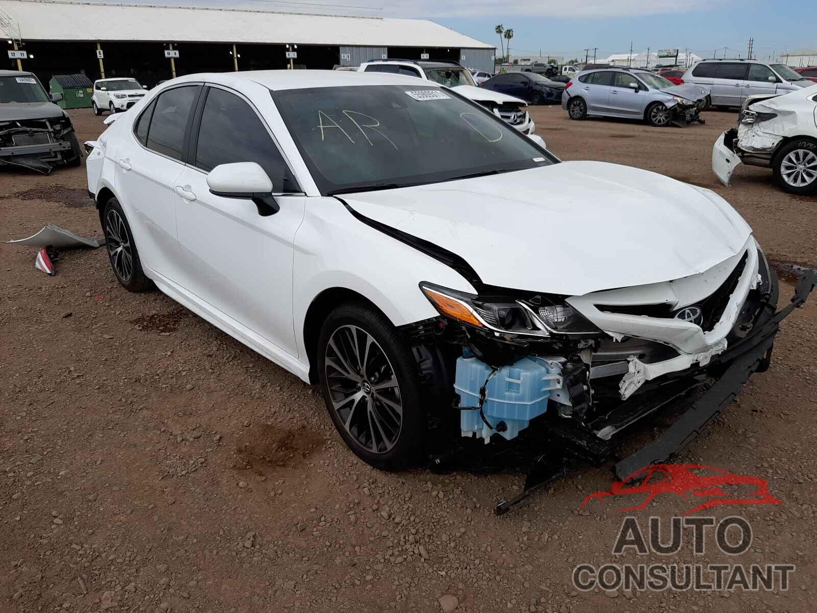 TOYOTA CAMRY 2020 - 4T1G11AKXLU881767
