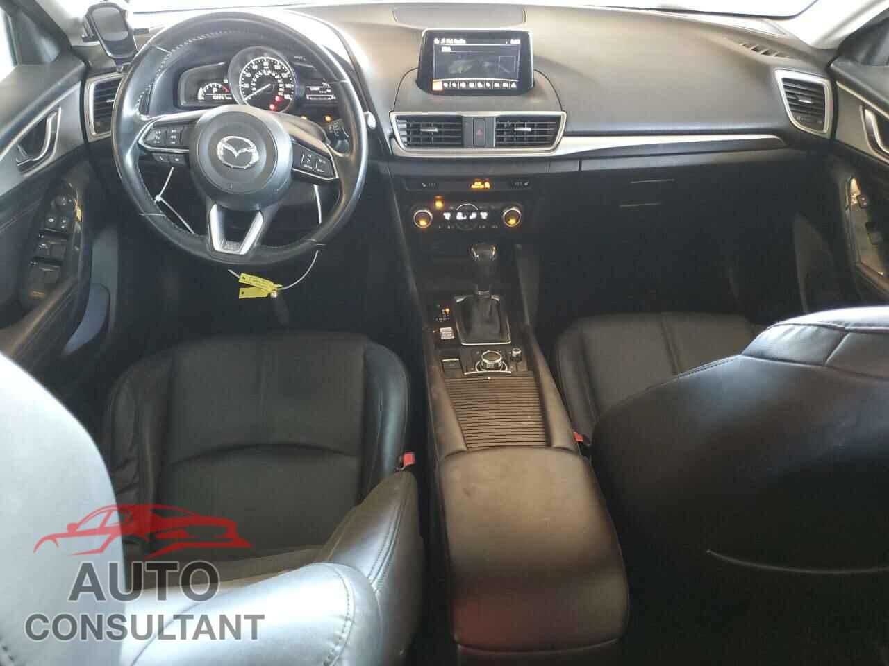 MAZDA 3 2017 - 3MZBN1L79HM113024