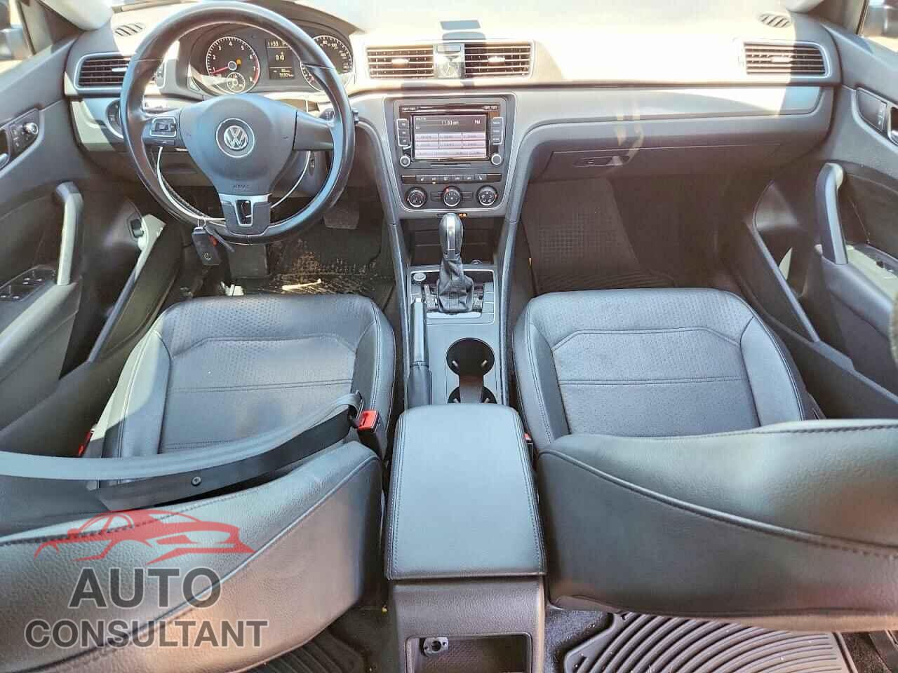 VOLKSWAGEN PASSAT 2015 - 1VWAS7A31FC120877