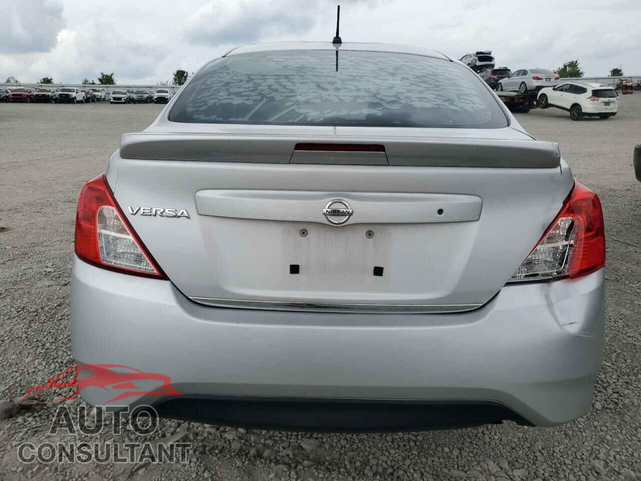 NISSAN VERSA 2017 - 3N1CN7AP3HL891664