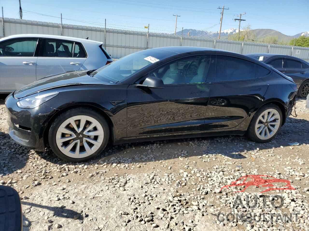 TESLA MODEL 3 2021 - 5YJ3E1EAXMF995223