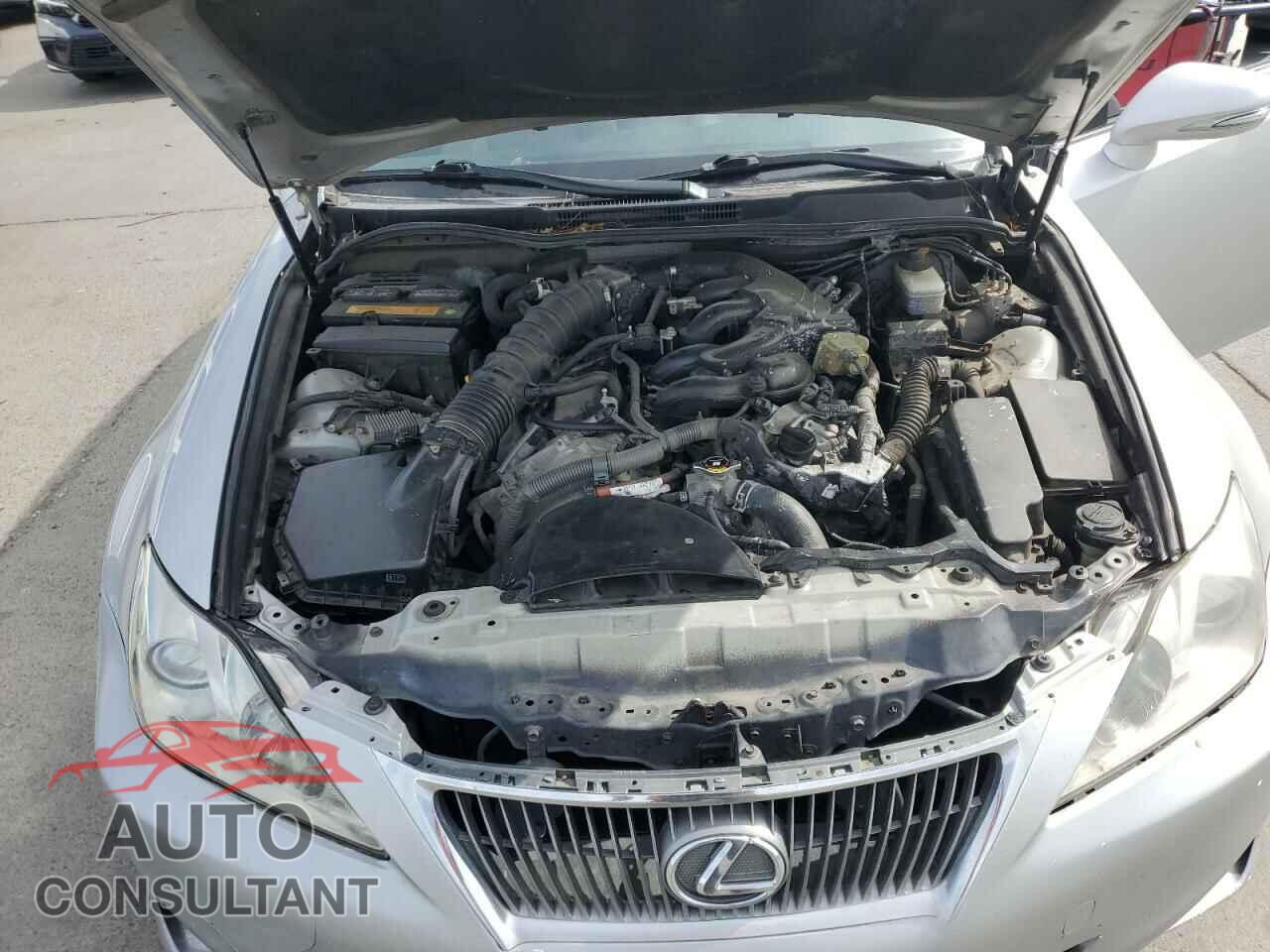 LEXUS IS 2012 - JTHCF5C21C5055245