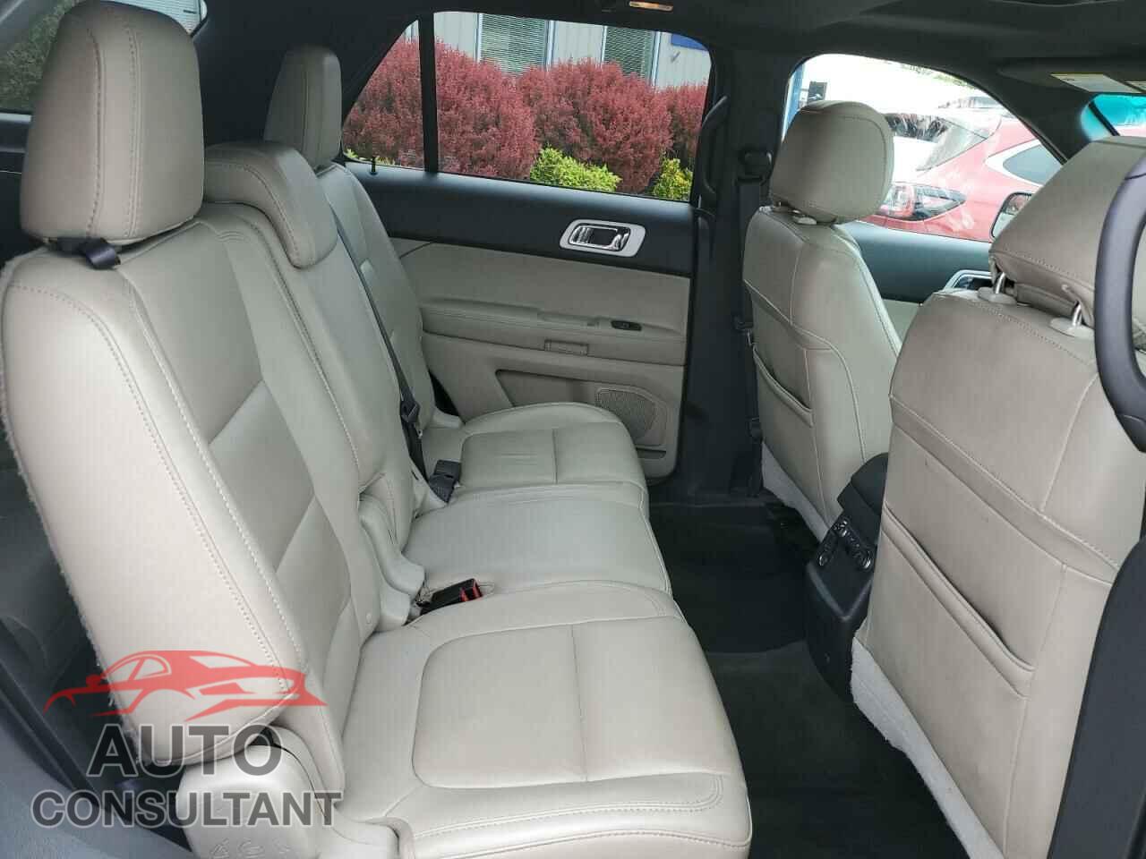 FORD EXPLORER 2015 - 1FM5K7D89FGB17578