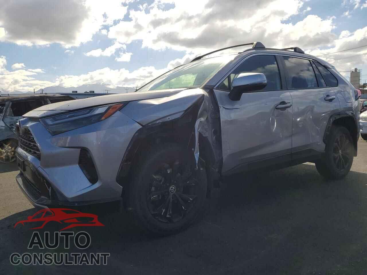 TOYOTA RAV4 2024 - JTM16RFVXRD126513