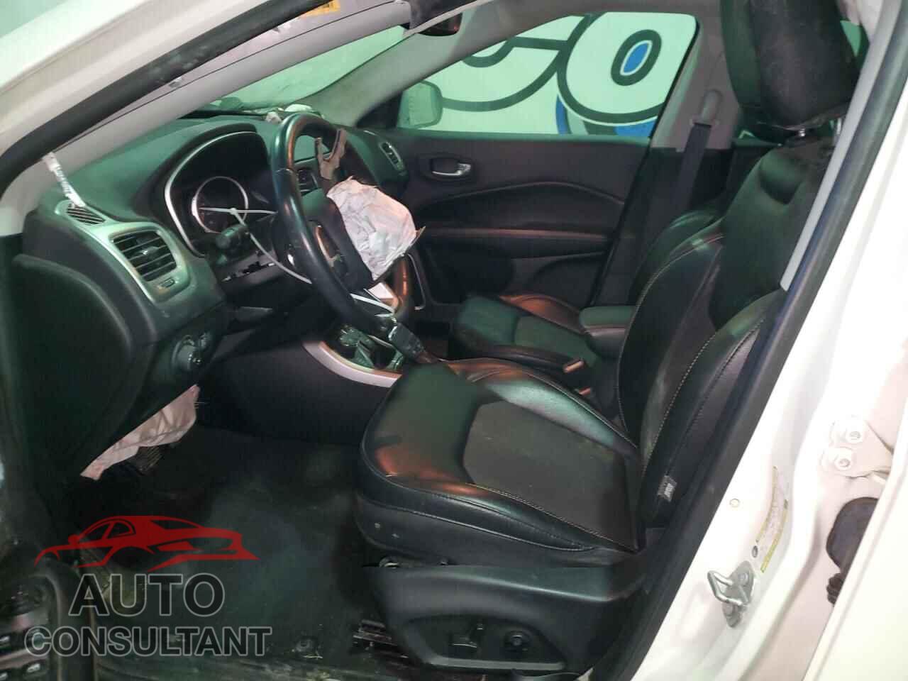 JEEP COMPASS 2018 - 3C4NJDBB4JT418445
