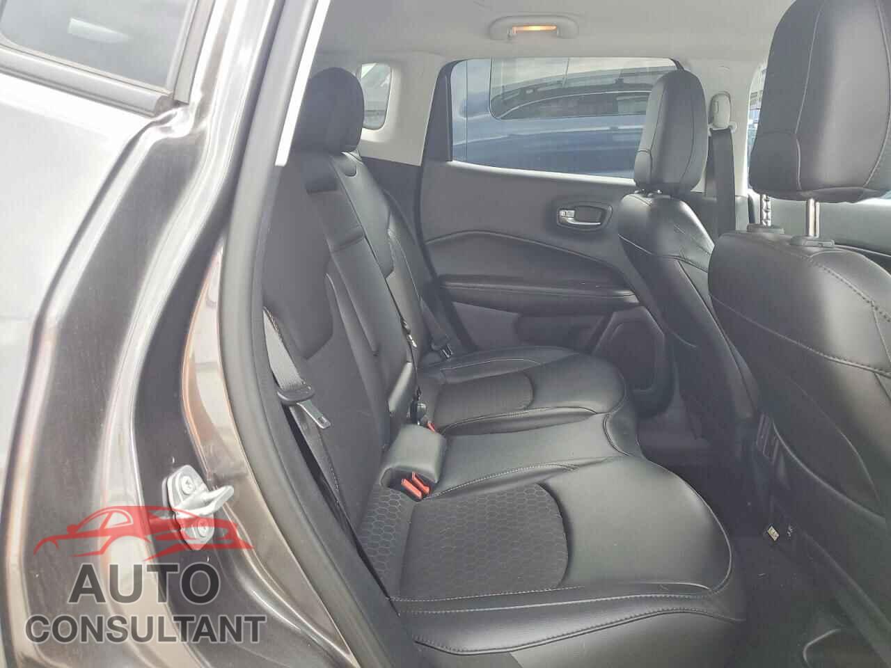 JEEP COMPASS 2019 - 3C4NJDBB7KT594004