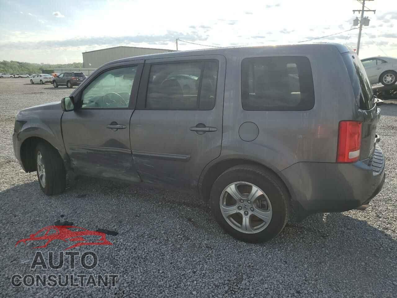 HONDA PILOT 2015 - 5FNYF3H48FB021165