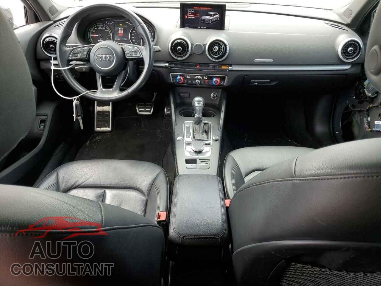AUDI A3 2018 - WAUUPBFF7JA068065