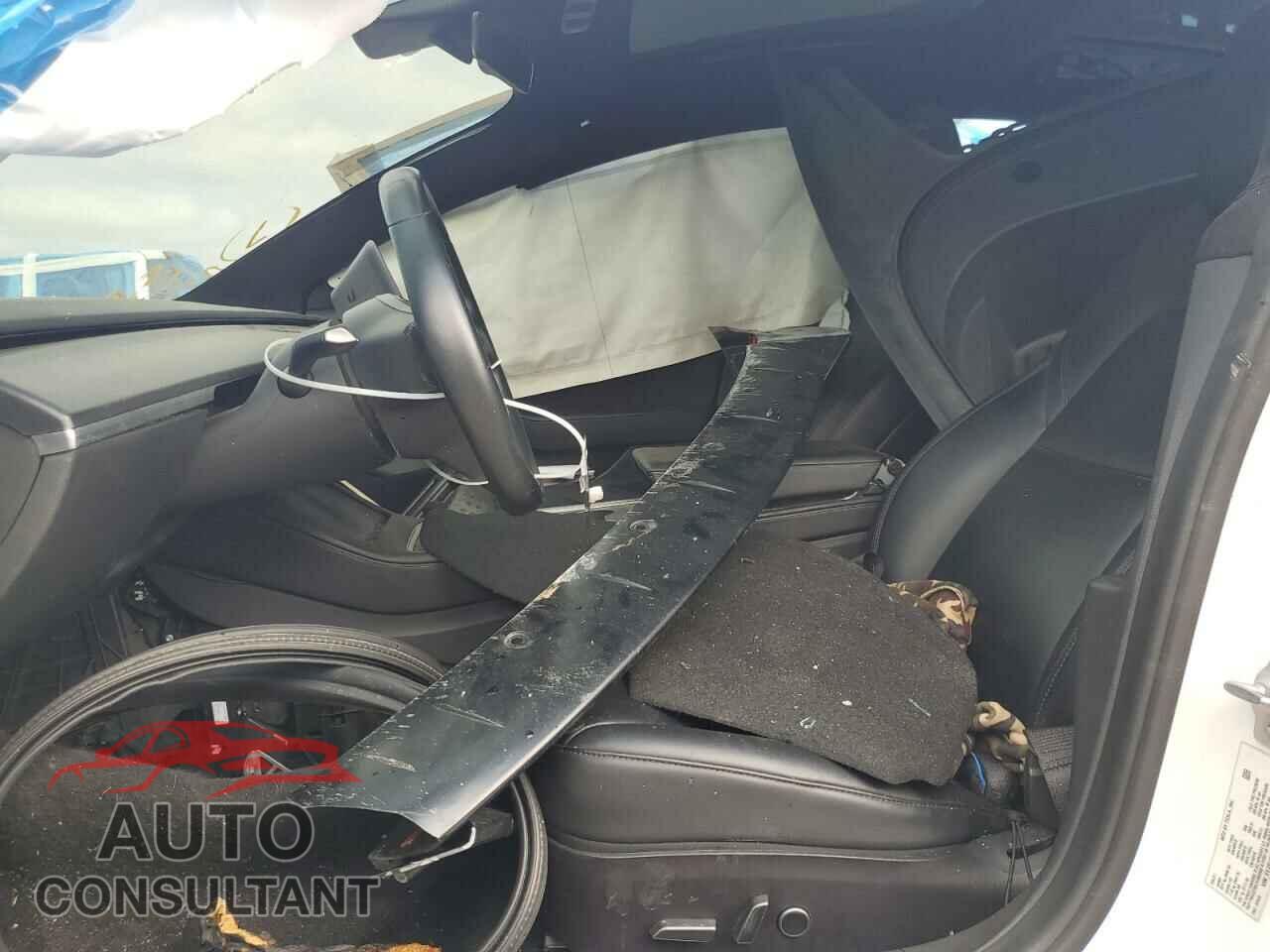 TESLA MODEL 3 2021 - 5YJ3E1EA4MF977784