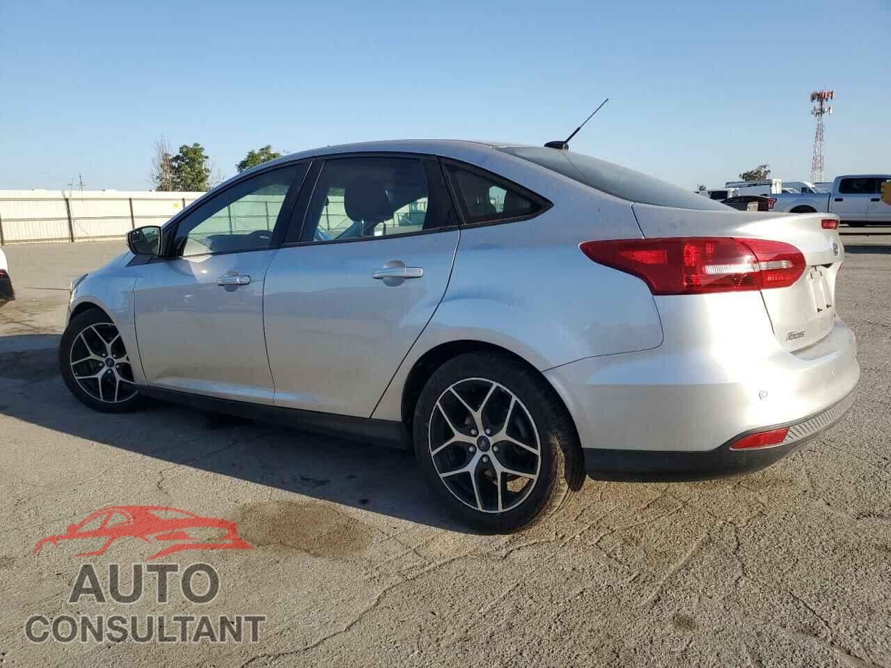 FORD FOCUS 2017 - 1FADP3H22HL272182