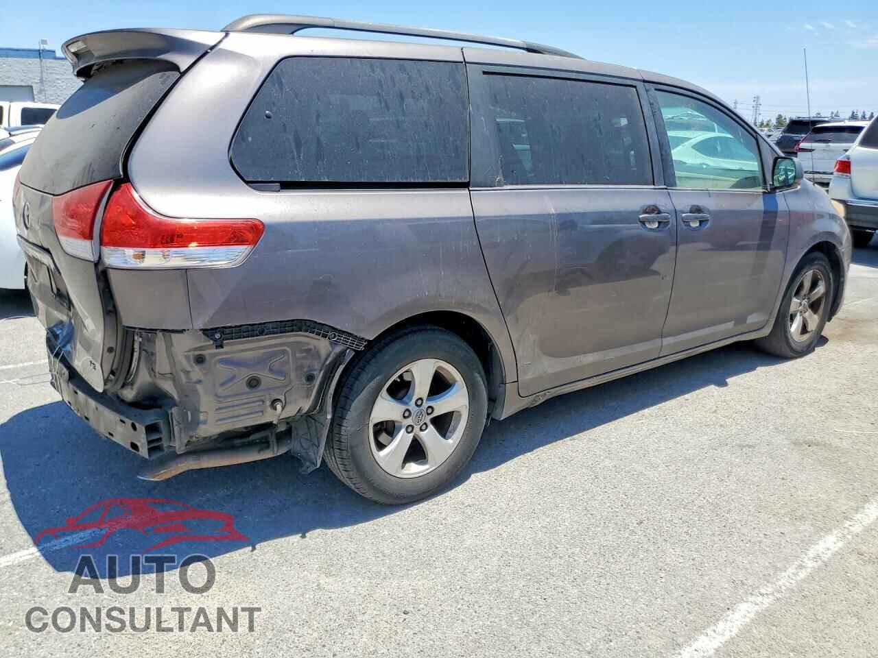 TOYOTA SIENNA 2011 - 5TDKK3DC0BS025344