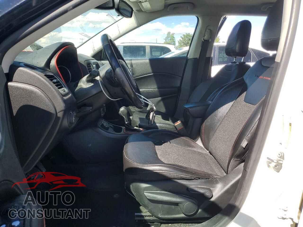 JEEP COMPASS 2020 - 3C4NJDDB1LT170736