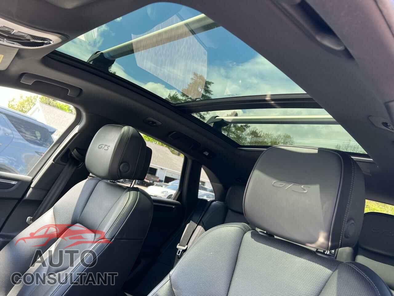 PORSCHE MACAN 2017 - WP1AG2A53HLB56466